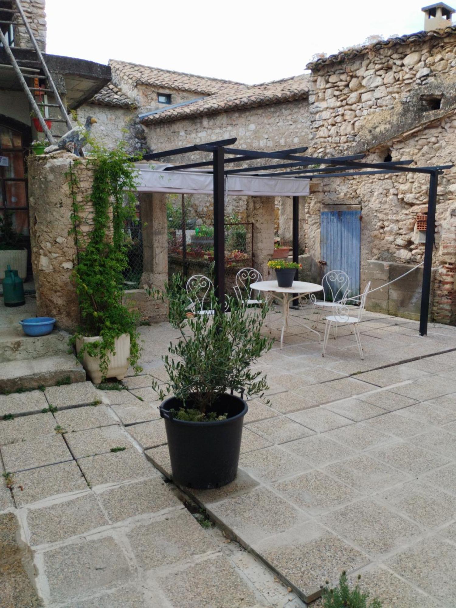 L Atelier De Raymond Verfeuil Exterior foto